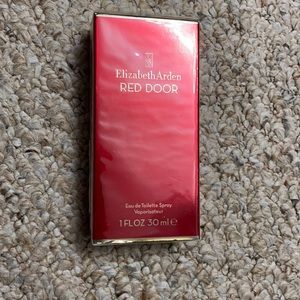 Unopened 1 oz Elizabeth Arden Red Door perfume